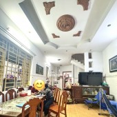 Bán nhà Phường Thủ Đức, đường Hồ Văn Tư, 110m2, 3 tầng, 4PN, sổ hồng, giá 5.7 tỷ. LH: 0933125879